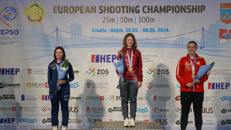 Alise Dvarišķe izcīna 1.vietu Eiropas čempionātā šaušanā junioriem