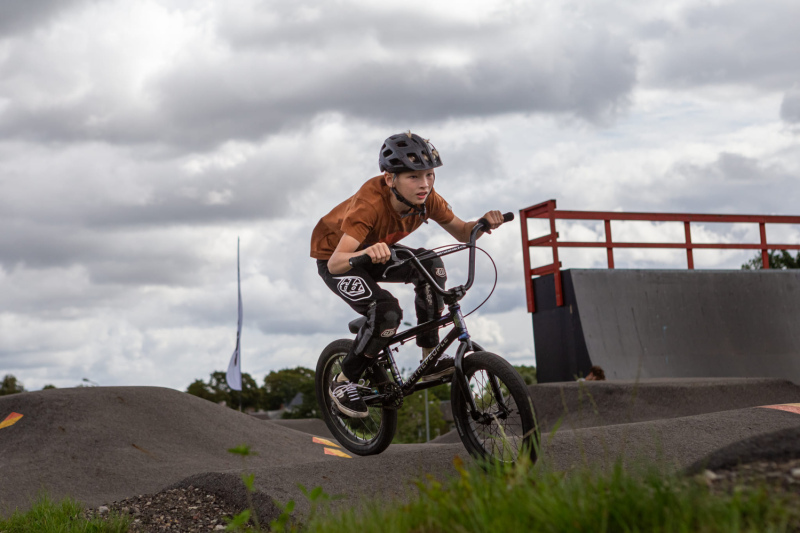 Tukumā aizvadītas aizraujošas "Pump track" sacensības