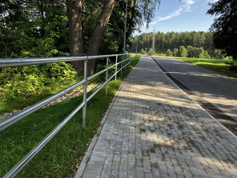 Noslēgušies gājēju, velosipēdu un autostāvietu izbūves darbi Tirgus, Kandavas un Veļķu ielu posmos Tukumā