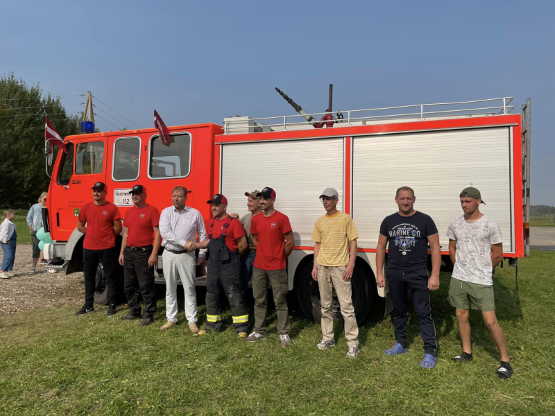 Zantes brīvprātīgie ugunsdzēsēji izsolē Vācijā tiek pie ilgi kārotā jaunā auto