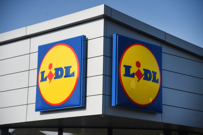 "Lidl" arī svētkos strādās no plkst. 7:00 līdz 23:00