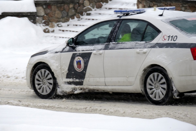 Autovadītājiem varētu atņem tiesības par atļautā ātruma pārsniegšanu virs 30 km/h